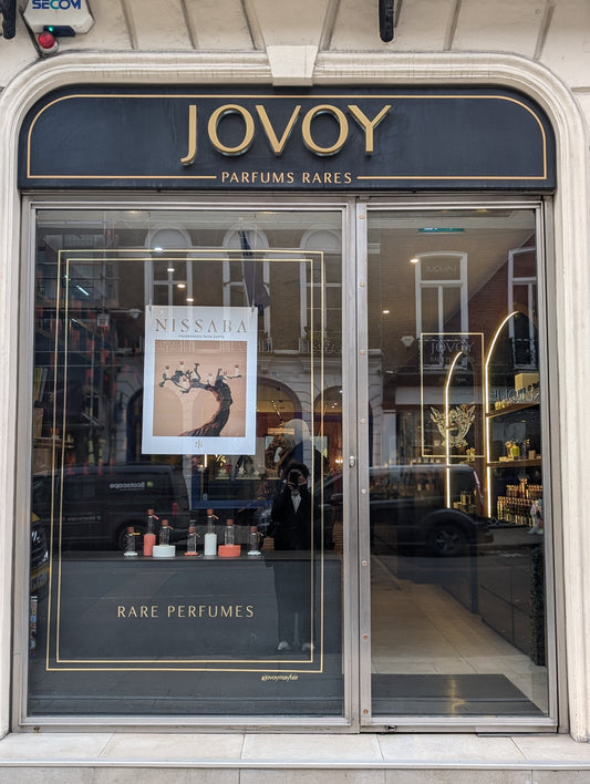 Honoring Nature Through Design: Nissaba’s Window Display at Jovoy